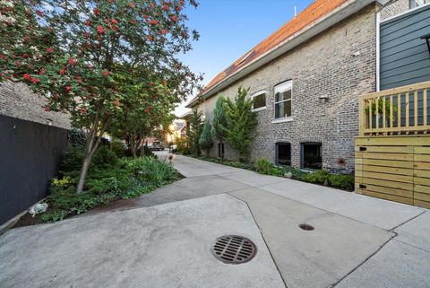 Tiny photo for 1529 N Harding Avenue, Chicago, IL 60651 (MLS # 12509818)