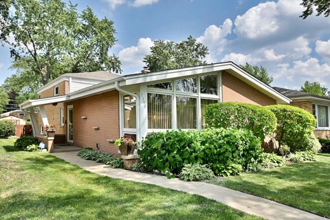 9353 Ewing Avenue Evanston IL 60203