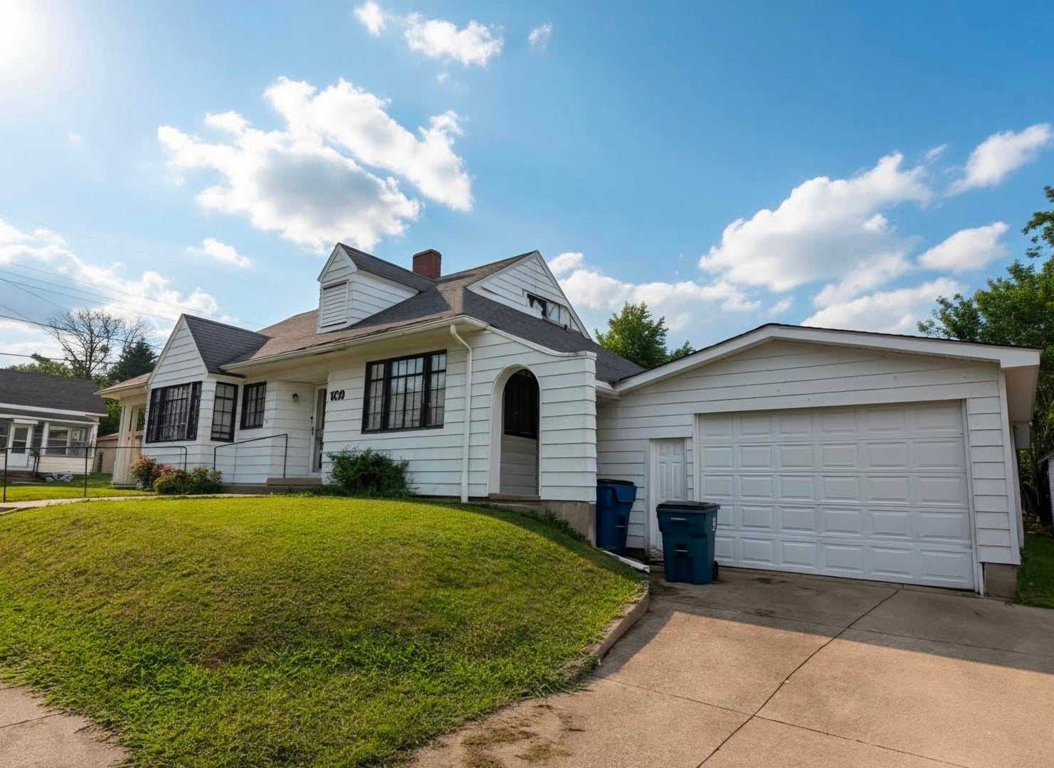 609 Dubois Street