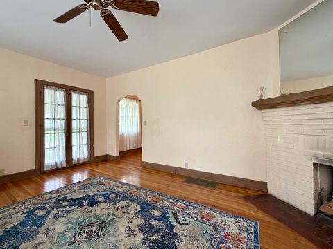 Tiny photo for 609 Dubois Street, Lawrenceville, IL 62439 (MLS # 12672789)