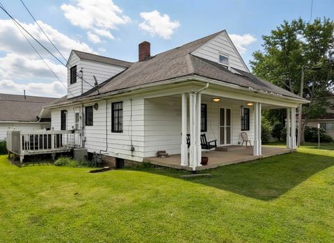 Tiny photo for 609 Dubois Street, Lawrenceville, IL 62439 (MLS # 12672789)