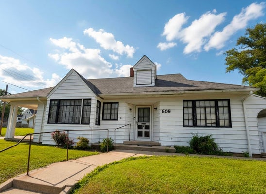 609 DUBOIS ST, LAWRENCEVILLE, IL 62439 - Image 05a5c836a27ac833eaae1a2dcd684dc7/725430479