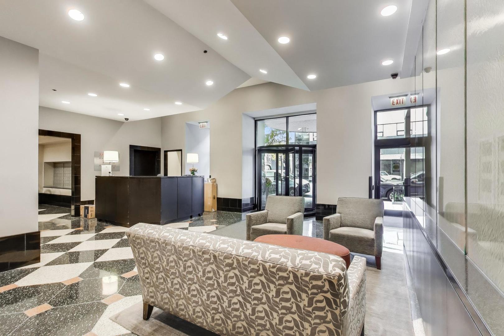 111 W MAPLE Street 1503