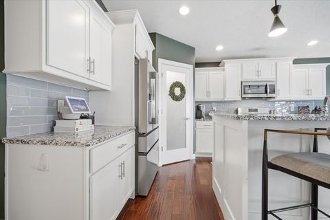 Tiny photo for 2614 Handel Drive, Bloomington, IL 61704 (MLS # 12598917)