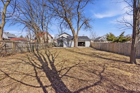 Tiny photo for 557 Binder Street, Aurora, IL 60505 (MLS # 12594464)