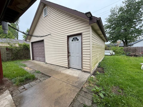 Tiny photo for 141 S Oakdale Avenue, Kankakee, IL 60901 (MLS # 12637713)