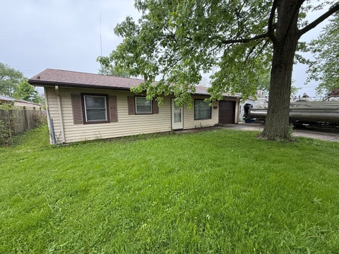 Tiny photo for 141 S Oakdale Avenue, Kankakee, IL 60901 (MLS # 12637713)