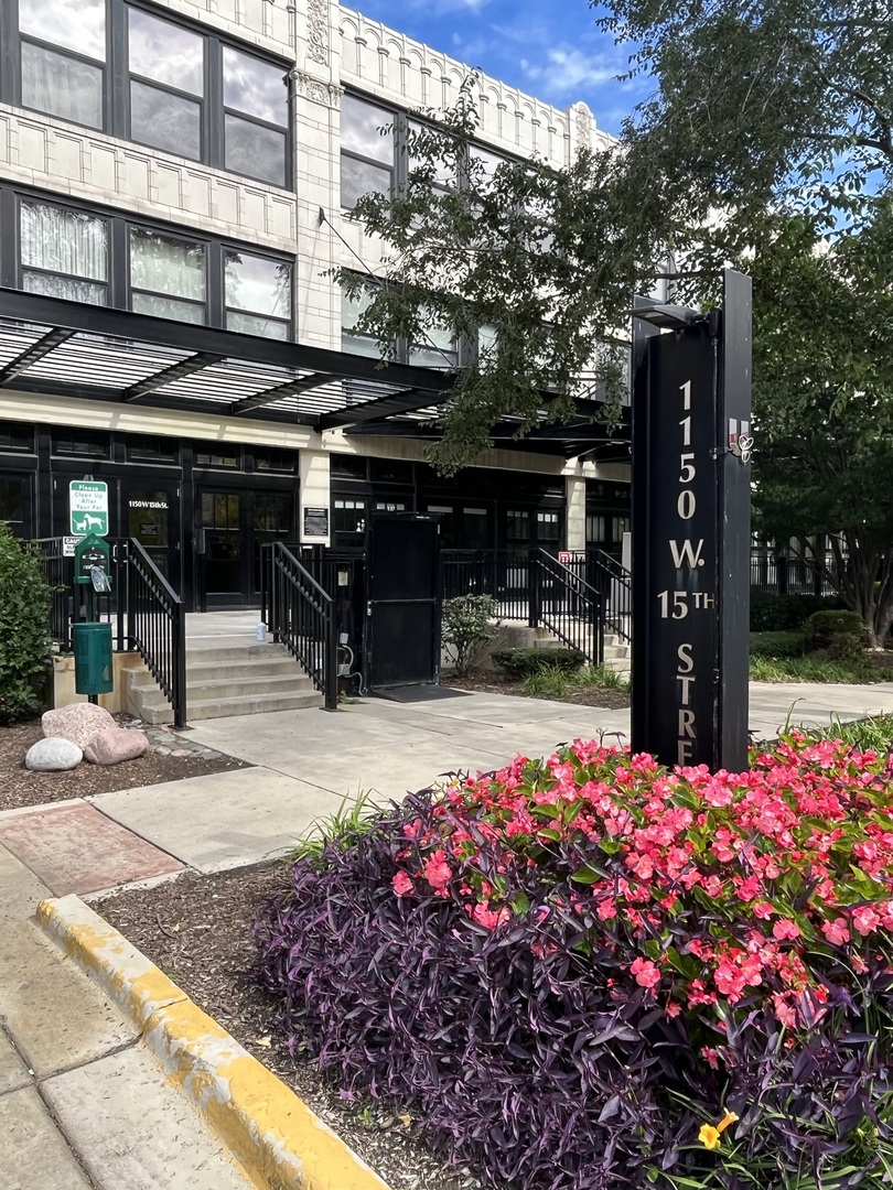 1150 W 15th Street 401