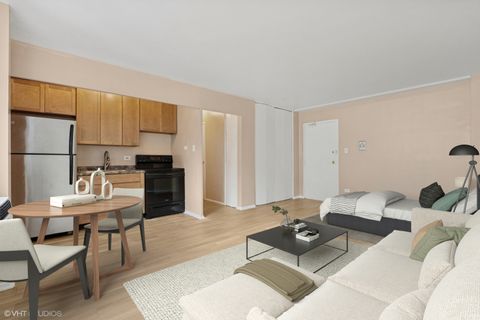 Tiny photo for 6300 N Sheridan Road #216, Chicago, IL 60660 (MLS # 12396032)