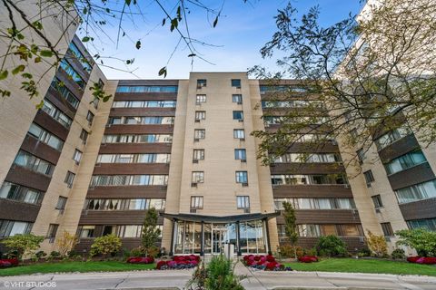Photo of 6300 N Sheridan Road #216, Chicago, IL 60660 (MLS # 12396032)