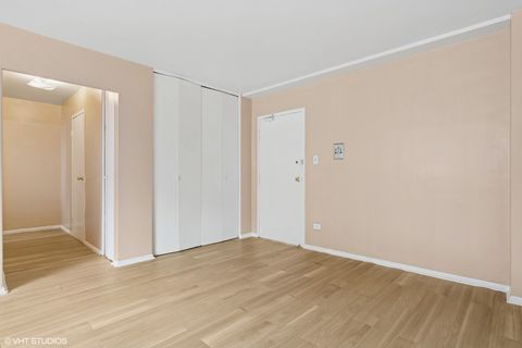 Tiny photo for 6300 N Sheridan Road #216, Chicago, IL 60660 (MLS # 12396032)