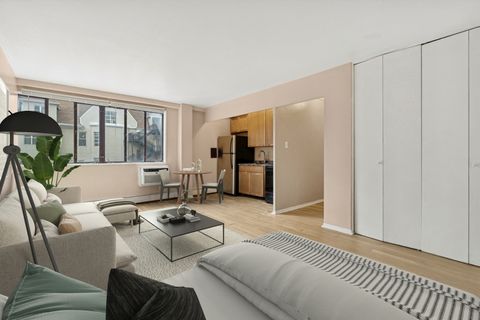 Tiny photo for 6300 N Sheridan Road #216, Chicago, IL 60660 (MLS # 12396032)