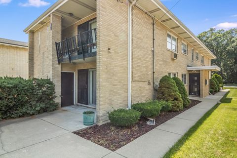 Photo of 1241 La Grange Road #2R, La Grange Park, IL 60526 (MLS # 12529714)