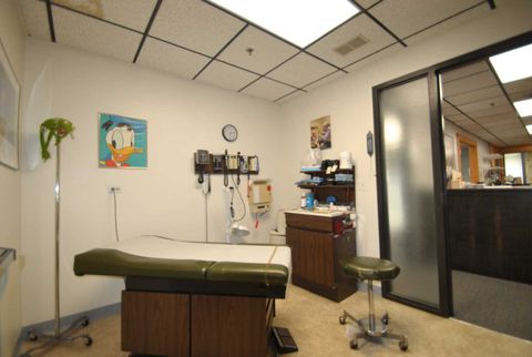 Tiny photo for 10540 W Cermak Road, Westchester, IL 60154 (MLS # 12567671)