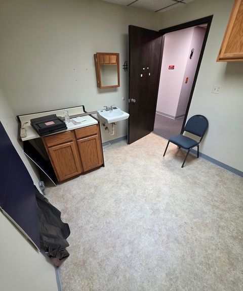 Tiny photo for 10540 W Cermak Road, Westchester, IL 60154 (MLS # 12567671)