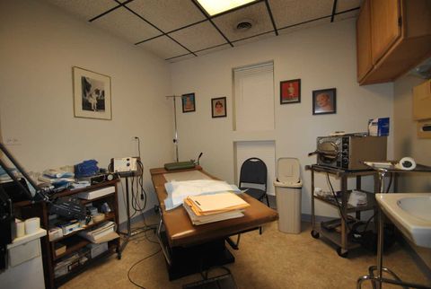 Tiny photo for 10540 W Cermak Road, Westchester, IL 60154 (MLS # 12567671)