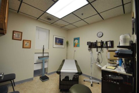 Tiny photo for 10540 W Cermak Road, Westchester, IL 60154 (MLS # 12567671)