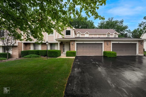 Photo of 435 Somerset Court #B, Aurora, IL 60504 (MLS # 12707825)