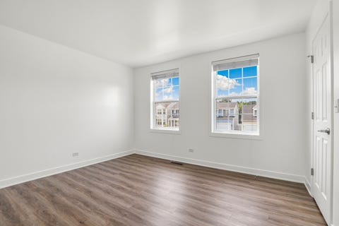 Tiny photo for 1613 Victoria Park Circle, Aurora, IL 60504 (MLS # 12720639)