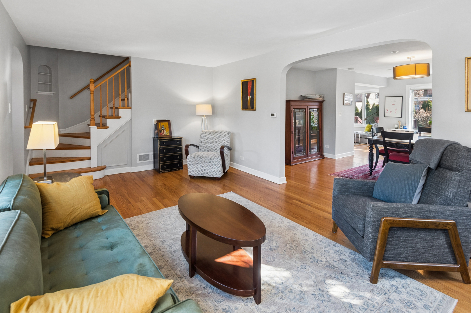 6831 N Kilpatrick Avenue