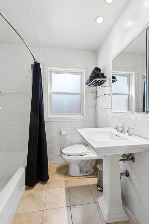 Tiny photo for 6831 N Kilpatrick Avenue, Lincolnwood, IL 60712 (MLS # 12575459)