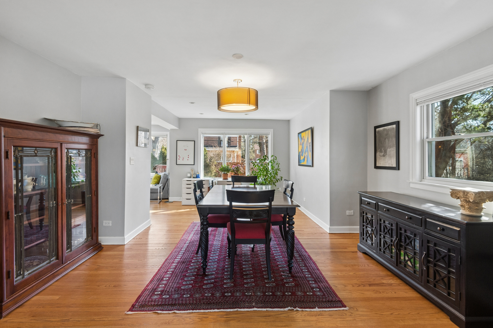 6831 N Kilpatrick Avenue