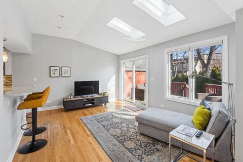 Tiny photo for 6831 N Kilpatrick Avenue, Lincolnwood, IL 60712 (MLS # 12575459)