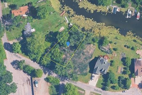 515 Park Avenue Fox Lake IL 60020