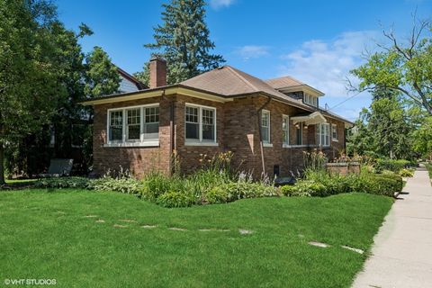 A home in Glen Ellyn