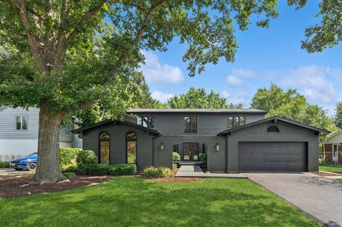 Photo of 1695 Overland Trail, Deerfield, IL 60015 (MLS # 12736901)
