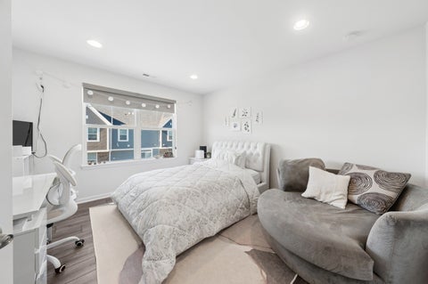 Tiny photo for 1999 Kingsley Circle, Northbrook, IL 60062 (MLS # 12669247)