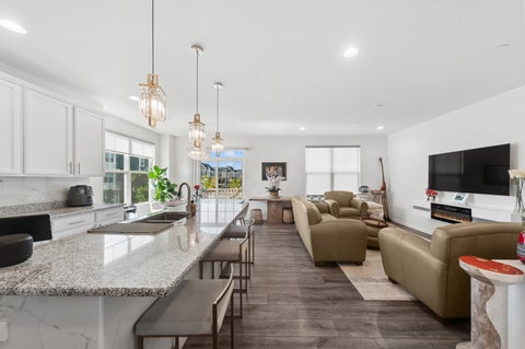 Tiny photo for 1999 Kingsley Circle, Northbrook, IL 60062 (MLS # 12669247)