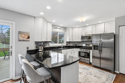 Tiny photo for 6935 Revere Court, Gurnee, IL 60031 (MLS # 12592381)