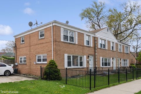 6341 N Leavitt Street Chicago IL 60659