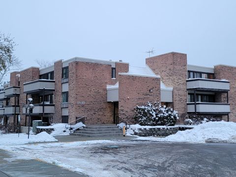 Photo of 1810 Hemlock Place #209, Schaumburg, IL 60173 (MLS # 12528024)