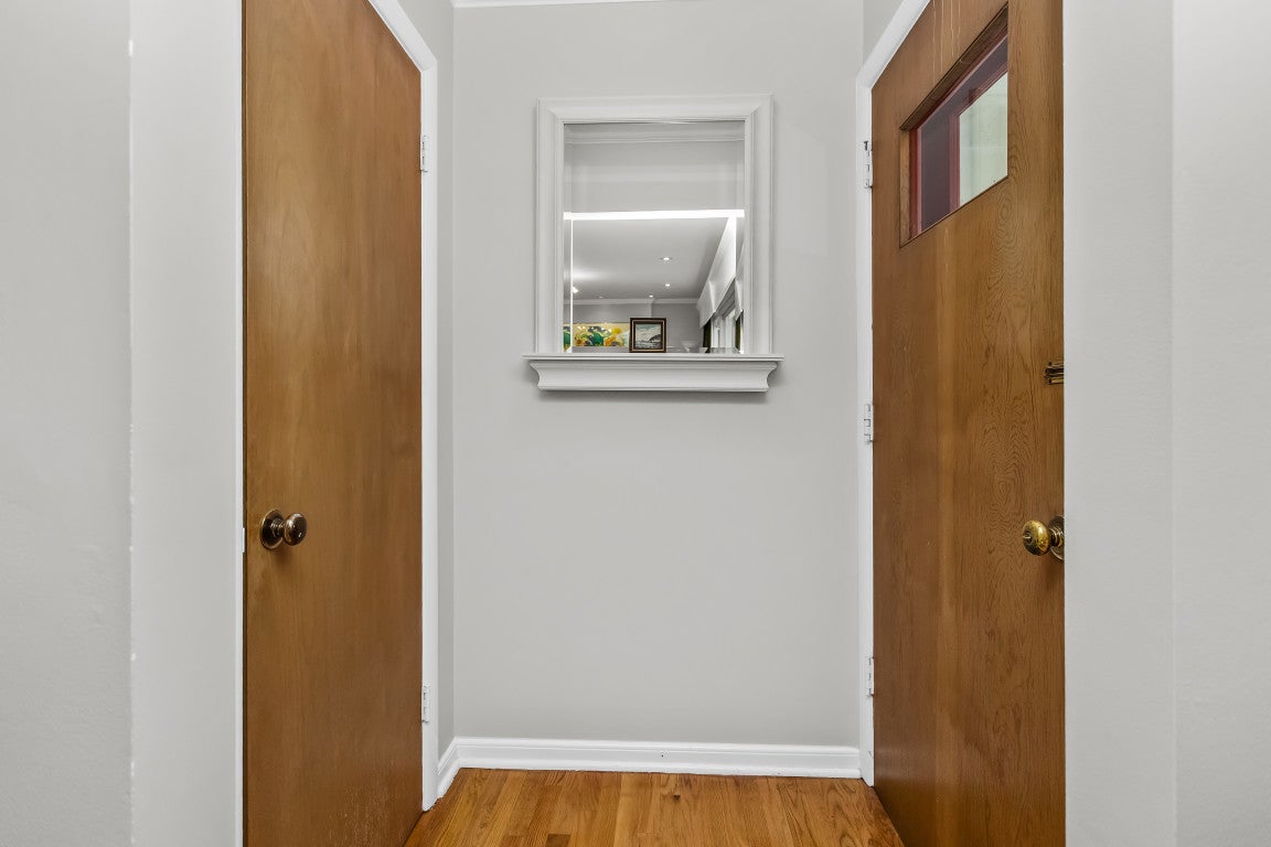 2761 Lincolnwood Drive