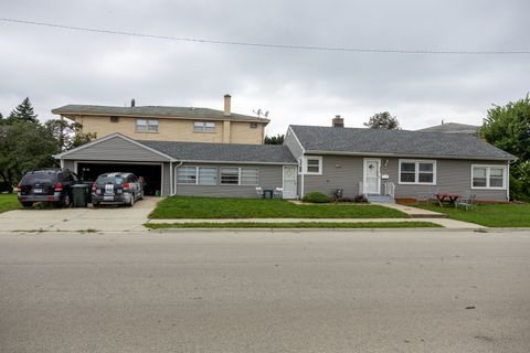 Tiny photo for 4422 Custer Avenue, Brookfield, IL 60513 (MLS # 12451422)