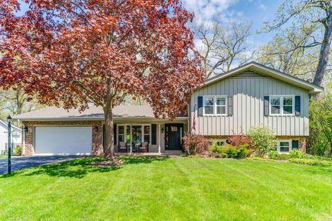 887 Timber Lane Lake Forest IL 60045
