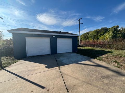 Tiny photo for 701 Lundy Street, Streator, IL 61364 (MLS # 12498309)