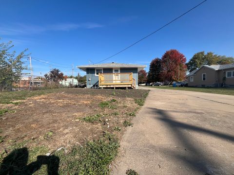Tiny photo for 701 Lundy Street, Streator, IL 61364 (MLS # 12498309)