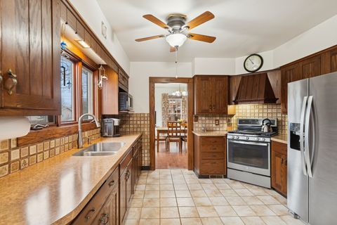 Tiny photo for 802 Kirkwood Avenue, Winthrop Harbor, IL 60096 (MLS # 12579072)