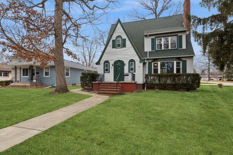 Photo of 802 Kirkwood Avenue, Winthrop Harbor, IL 60096 (MLS # 12579072)