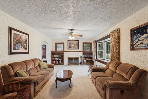 Tiny photo for 802 Kirkwood Avenue, Winthrop Harbor, IL 60096 (MLS # 12579072)