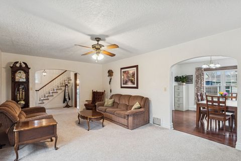 Tiny photo for 802 Kirkwood Avenue, Winthrop Harbor, IL 60096 (MLS # 12579072)