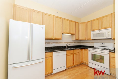 Tiny photo for 9355 Irving Park Road #421, Schiller Park, IL 60176 (MLS # 12792231)