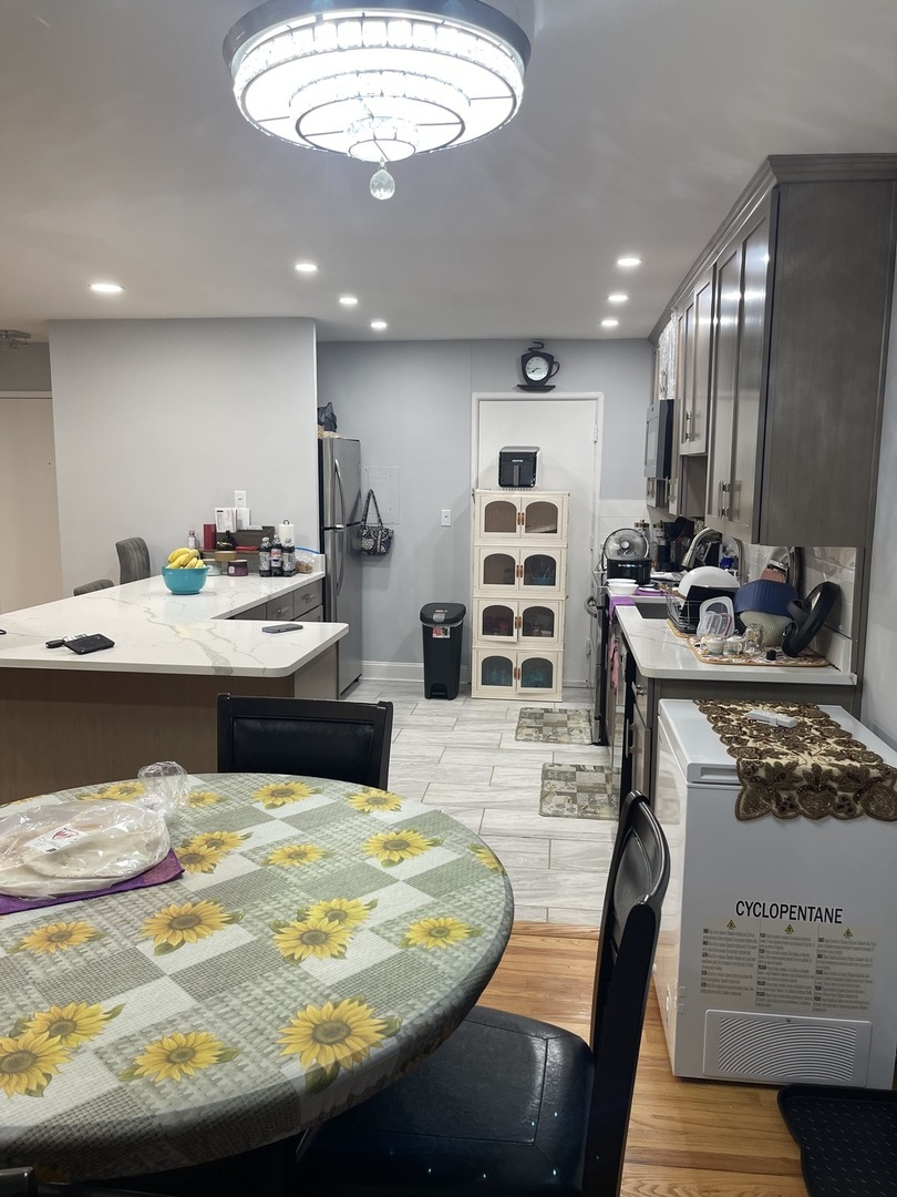 8710 Skokie Boulevard 3BS