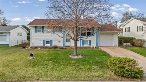 Photo of 1513 GATES Drive, Rantoul, IL 61866 (MLS # 12611117)