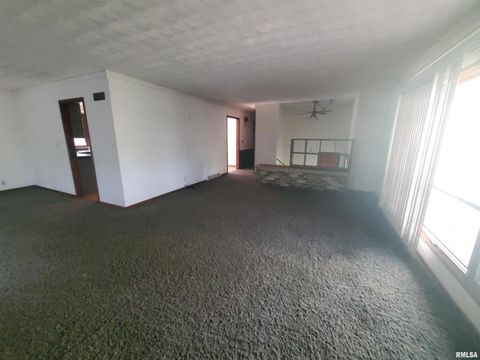 Tiny photo for 1637 HARRISON Drive, Clinton, IA 52732 (MLS # QC4268555)