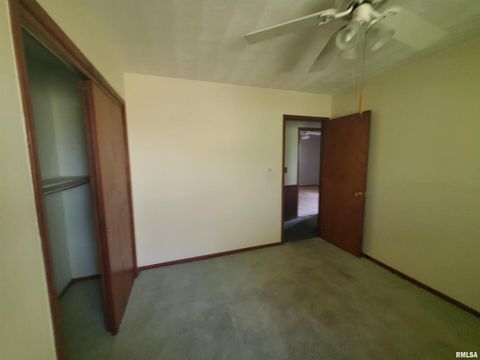 Tiny photo for 1637 HARRISON Drive, Clinton, IA 52732 (MLS # QC4268555)