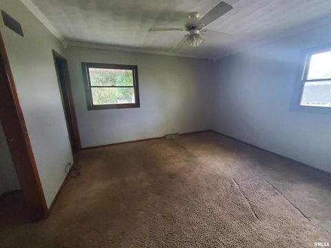 Tiny photo for 1637 HARRISON Drive, Clinton, IA 52732 (MLS # QC4268555)